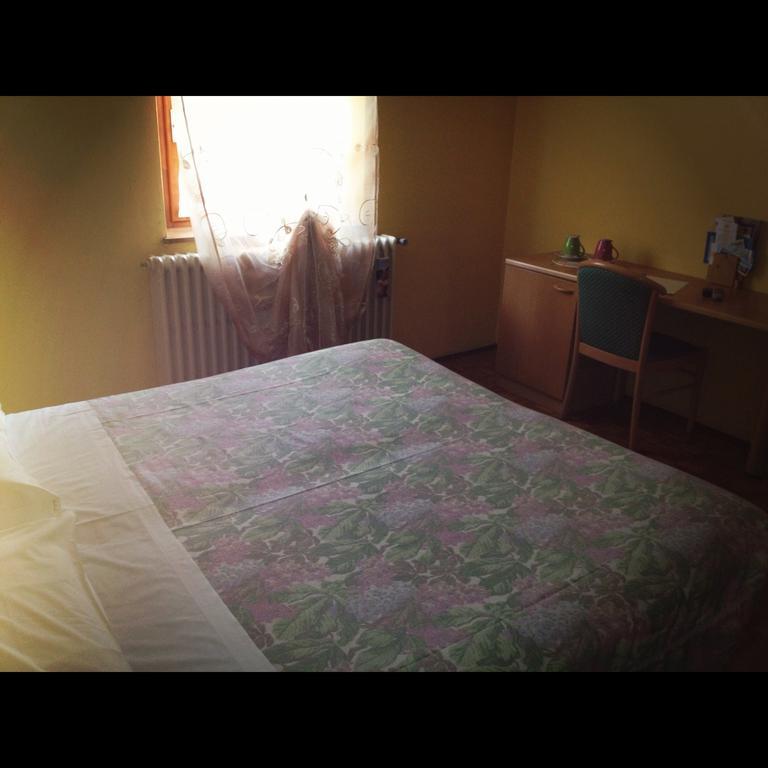 Hotel Viola Valdidentro Kültér fotó